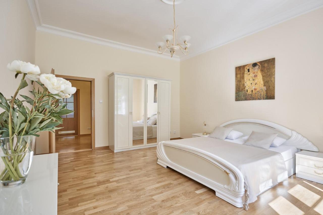 Villa Deluxe Apartments Карлові Вари Екстер'єр фото